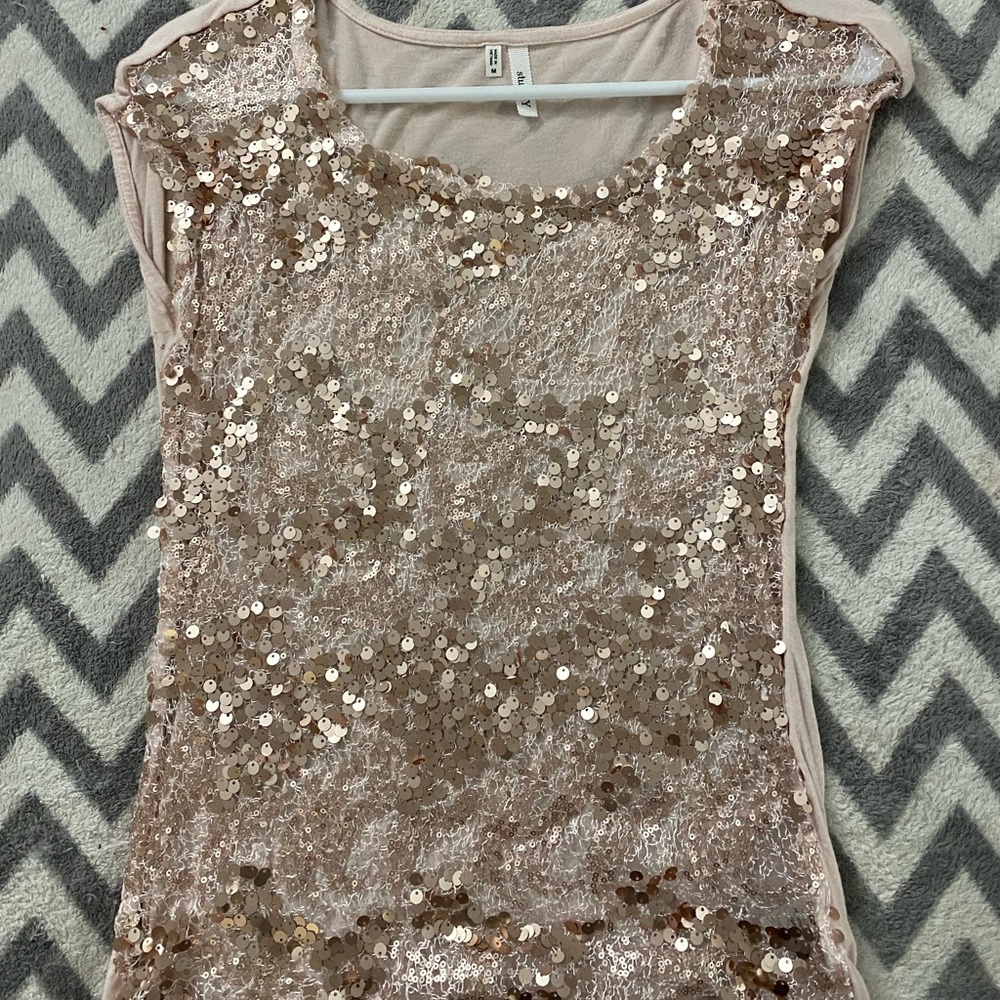 Womens medium sequin top